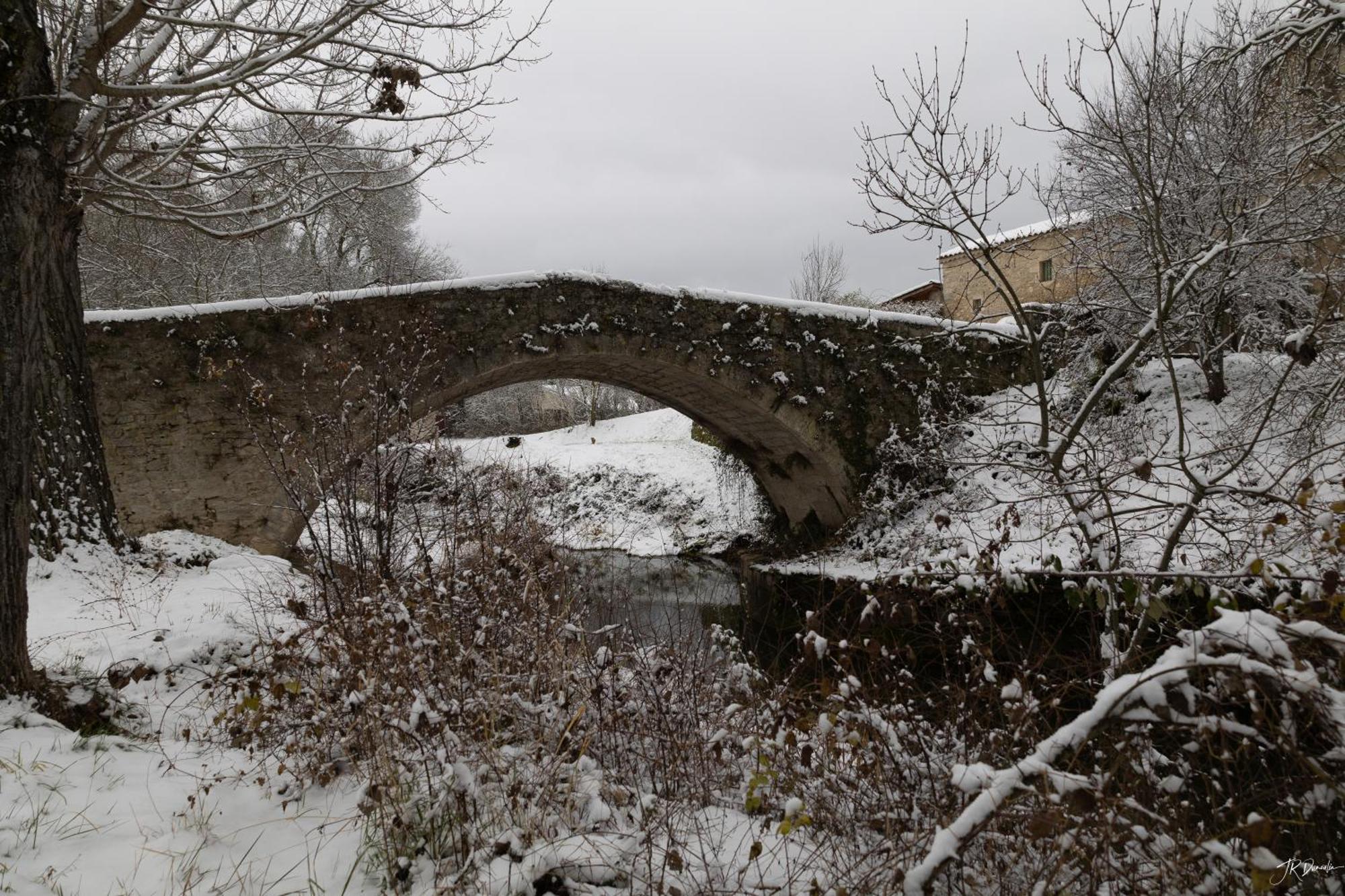 Studio Dans Le Luberon Cereste Luaran gambar