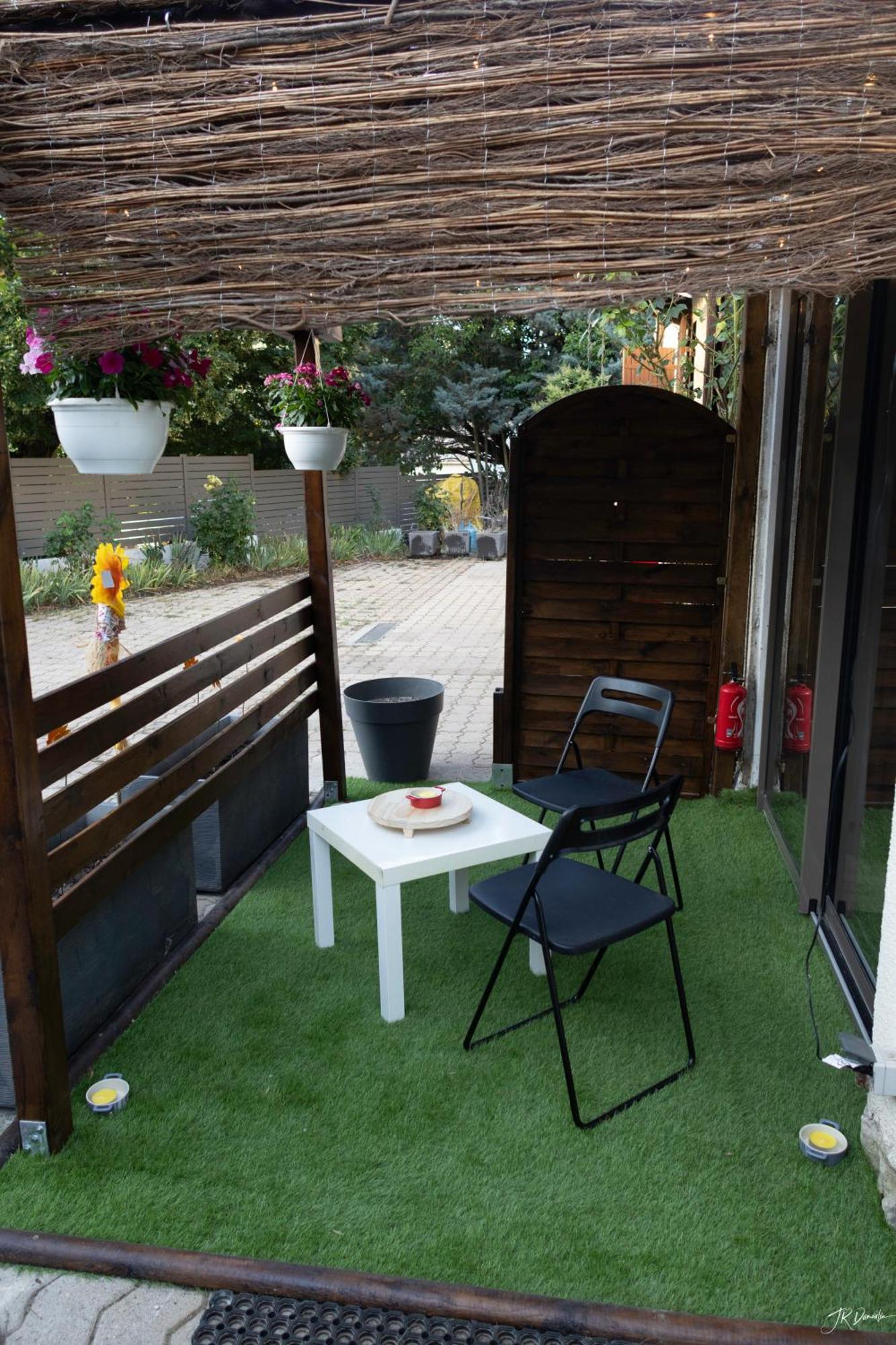 Studio Dans Le Luberon Cereste Luaran gambar